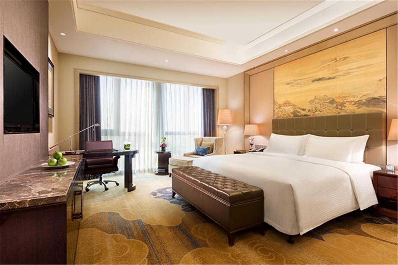 Готель Wanda Realm Fushun Fushun  Екстер'єр фото