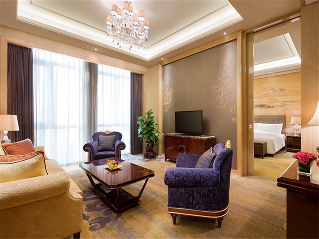 Готель Wanda Realm Fushun Fushun  Екстер'єр фото