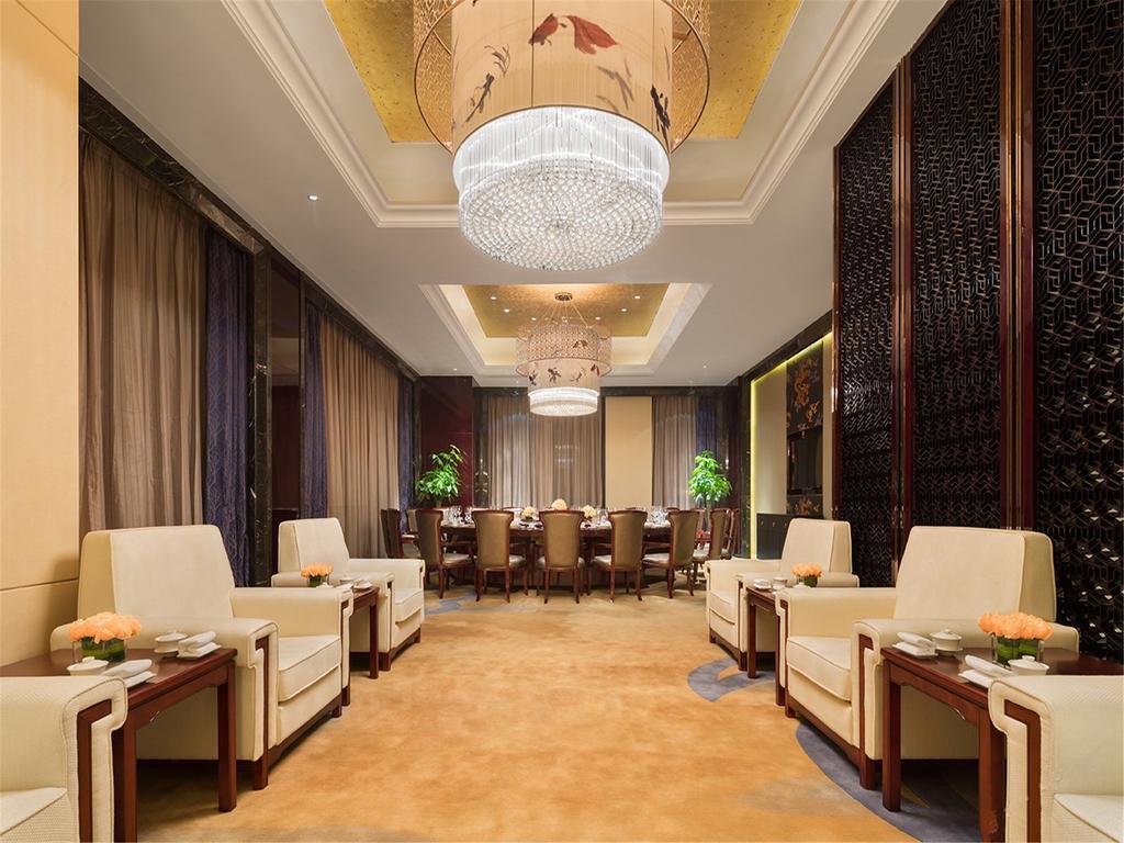 Готель Wanda Realm Fushun Fushun  Екстер'єр фото